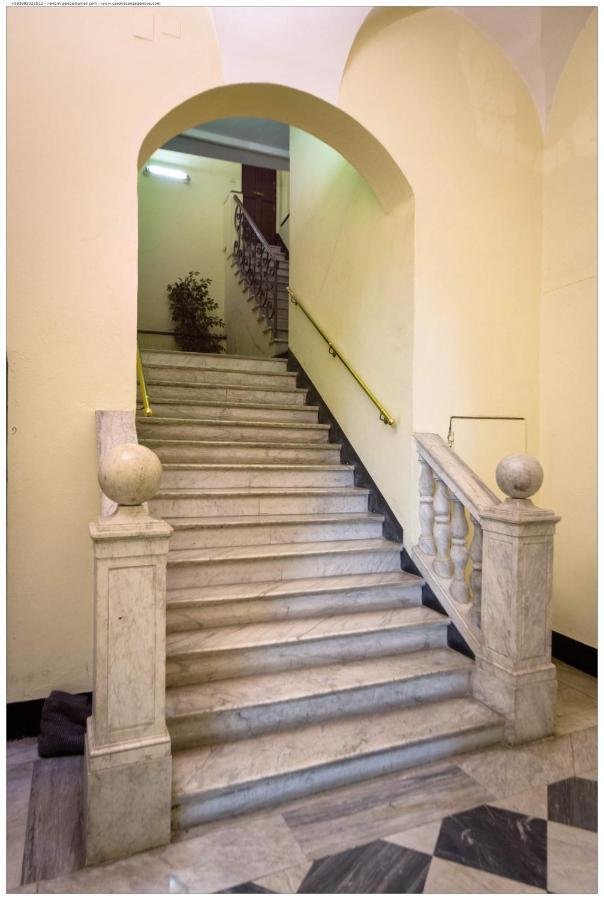 Casa Acquario Vintage Apartment Genoa Bagian luar foto